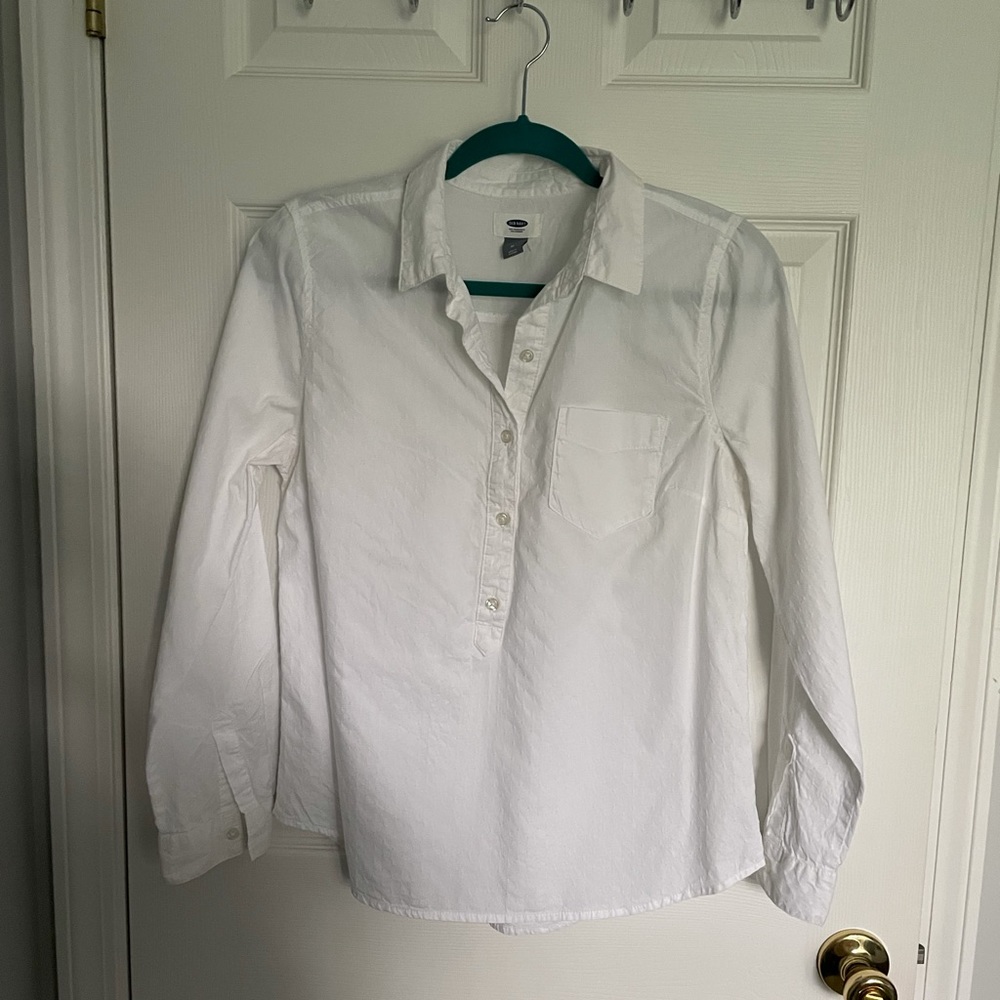 Medium white old navy blouse